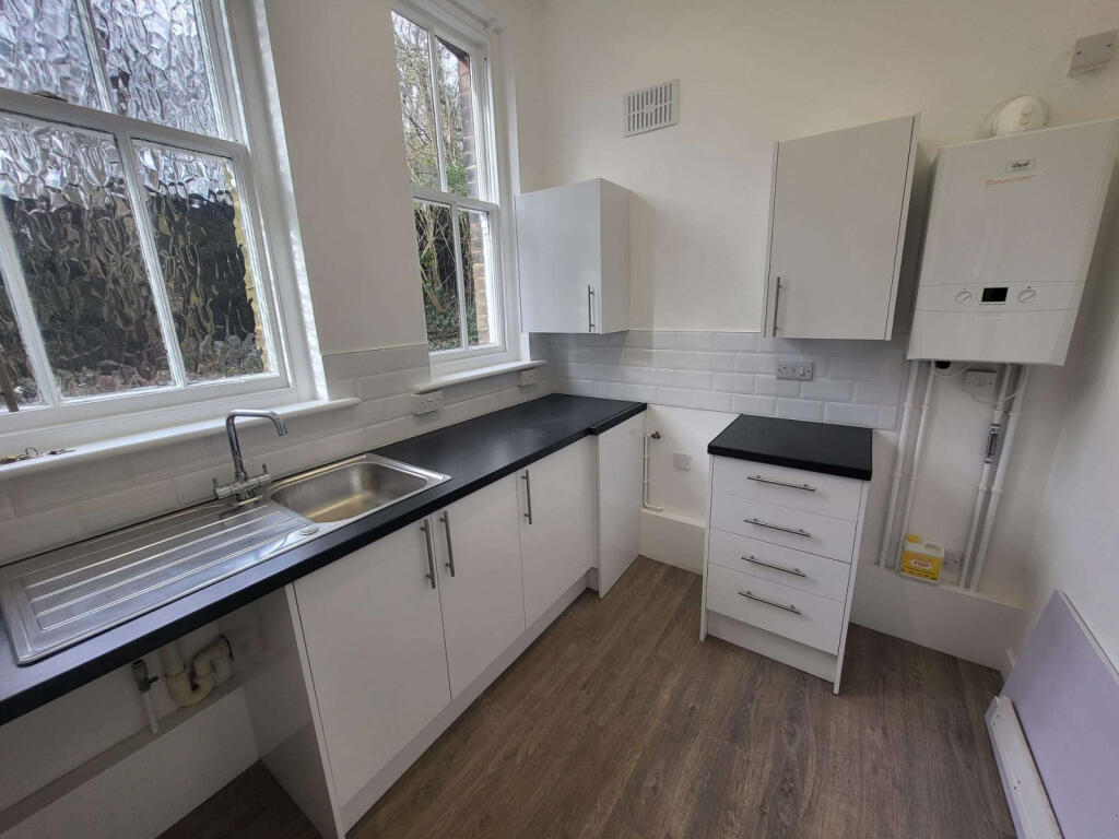 Modern Fitted Kitchen