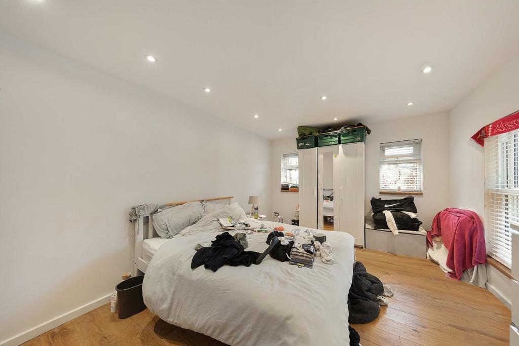Bedroom.jpg