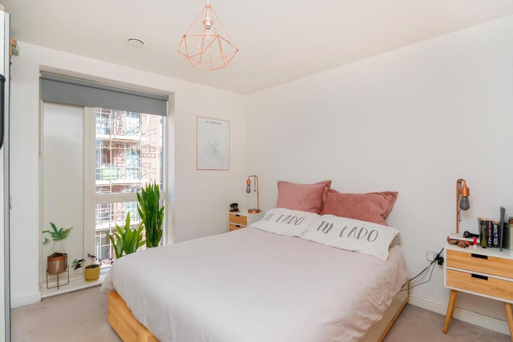 1S0HRE - Bedroom E.jpg