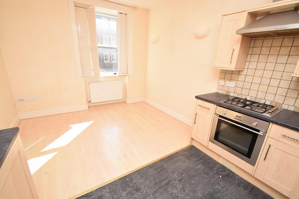 Lounge / Kitchen