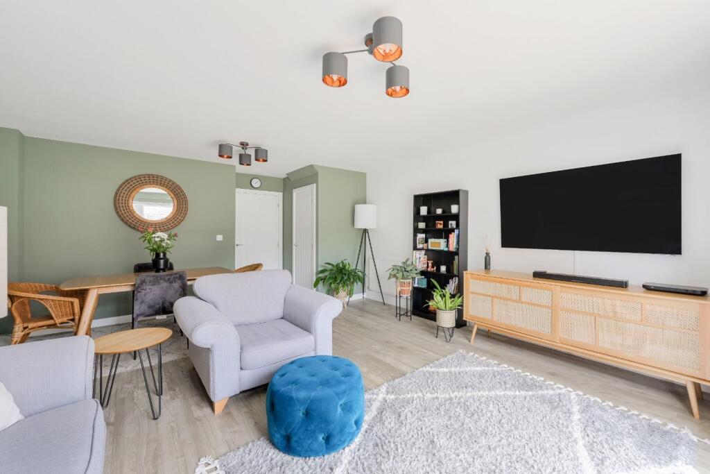 MEDORA CLOSE (16).jpg