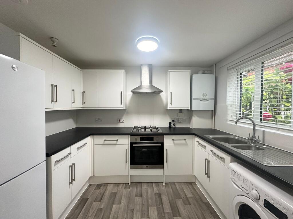 2 - KITCHEN.jpeg