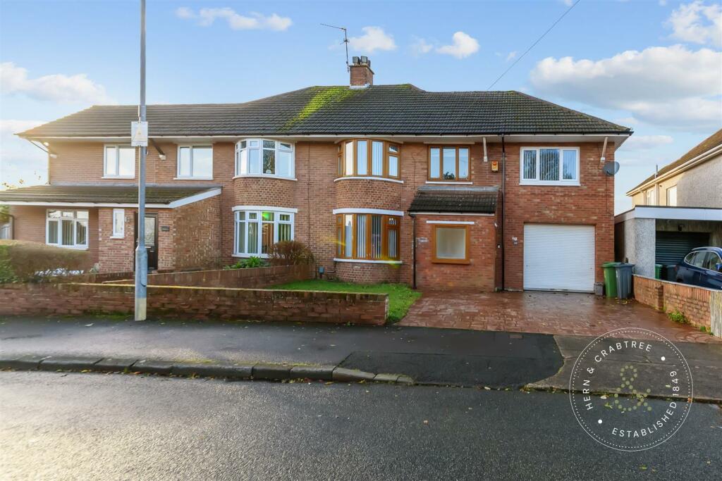 Elgar- Crescent-30.jpg