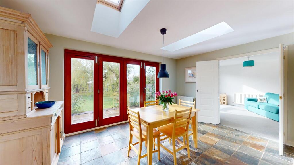 Breakfast Room