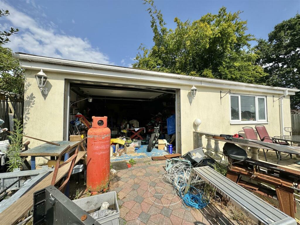 Entrance to workshop.jpg