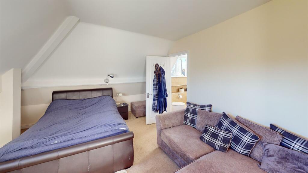 1-Badby-Road-West-Daventry--Bedroom 9.jpg