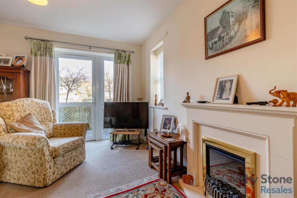 8640246-interior05.jpg