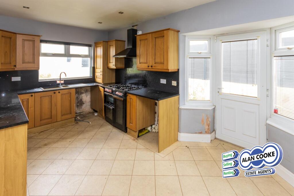 BREAKFAST KITCHEN