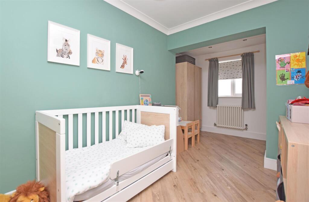 Bedroom 2.JPG