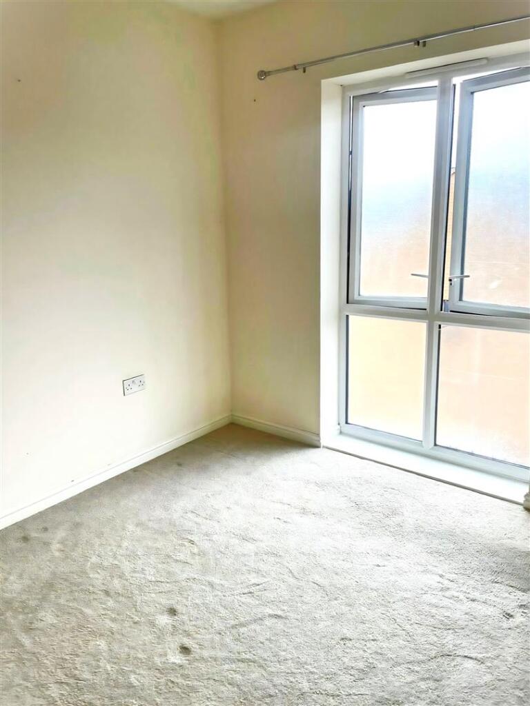 bedroom1.jpg