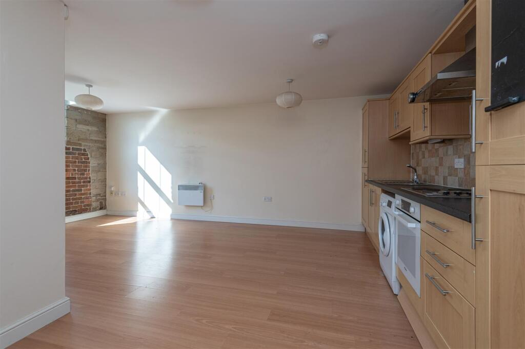 Lounge/Kitchen