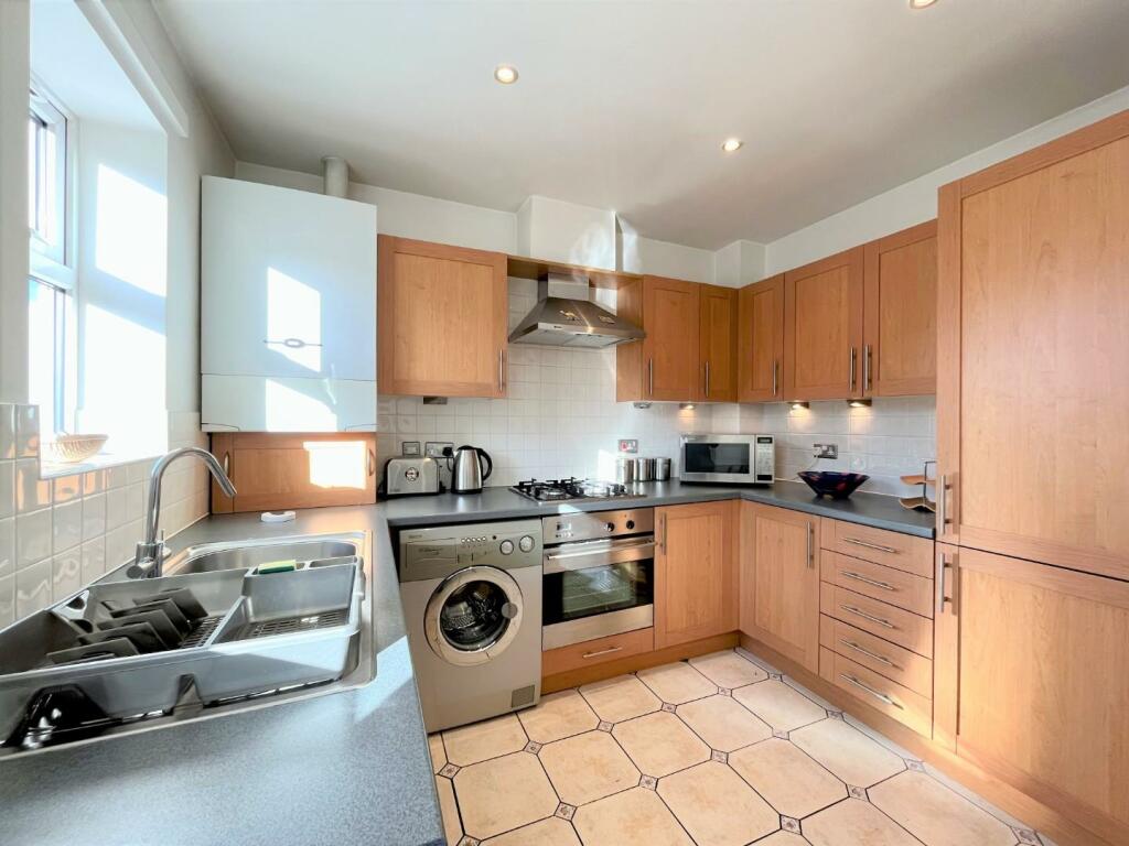 Breakfast Kitchen Aspect 2