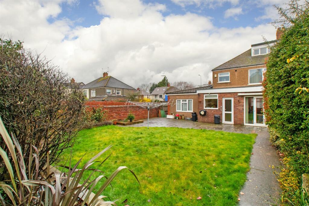 Maes Y Coed Road, Heath, HernCrabtree (26).jpg