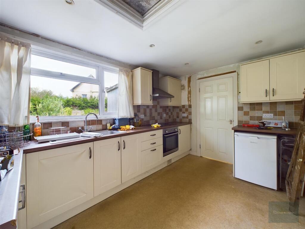 CAM02563G0-PR0095-ST