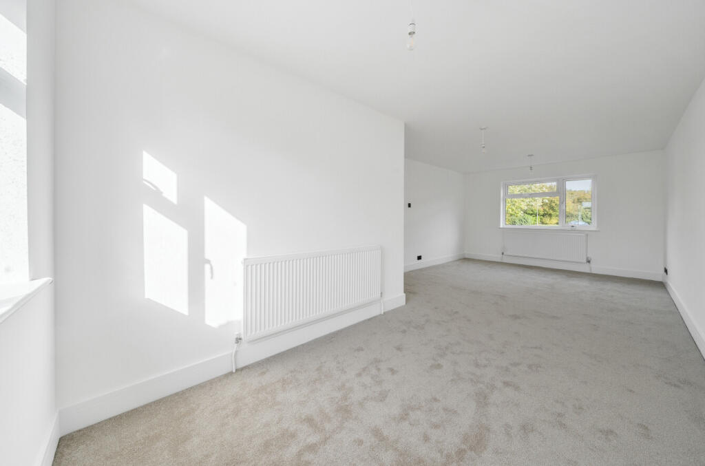 1371438-5-68f6413...