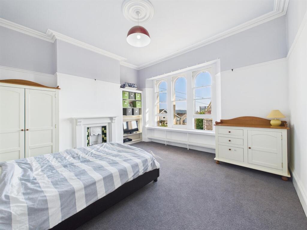 9 - Detached Victorian Villa for Auction, Weston-s