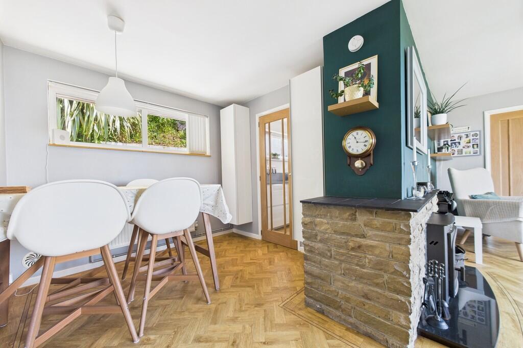 CAM01085G0-PR0583...