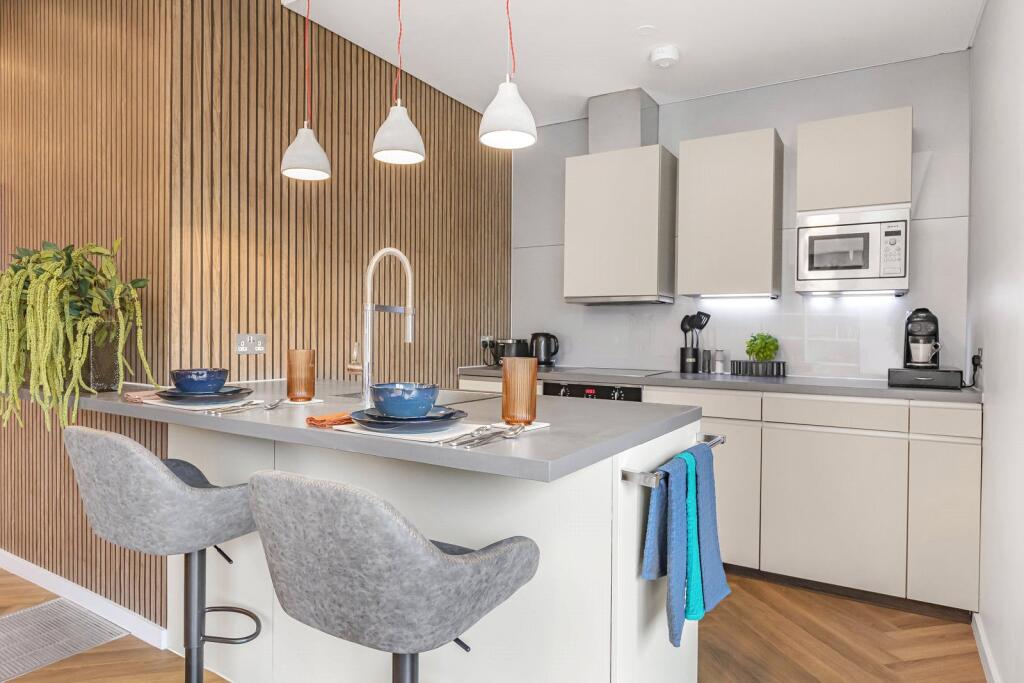Reception/Kitchen