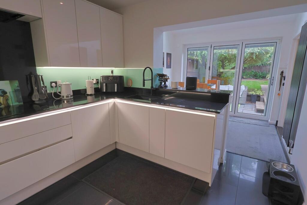 Kitchen / Diner