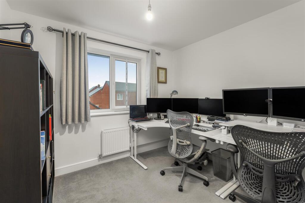 9 Poulter Road, Banbury-23.jpg