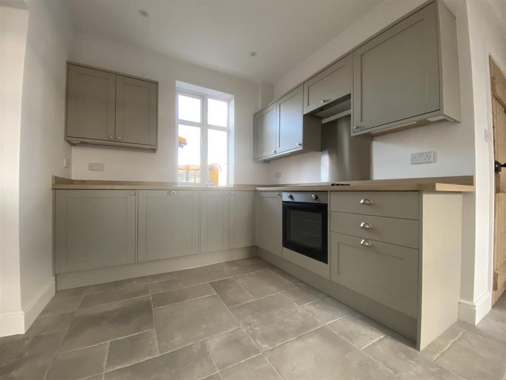 Kitchen area.jpg