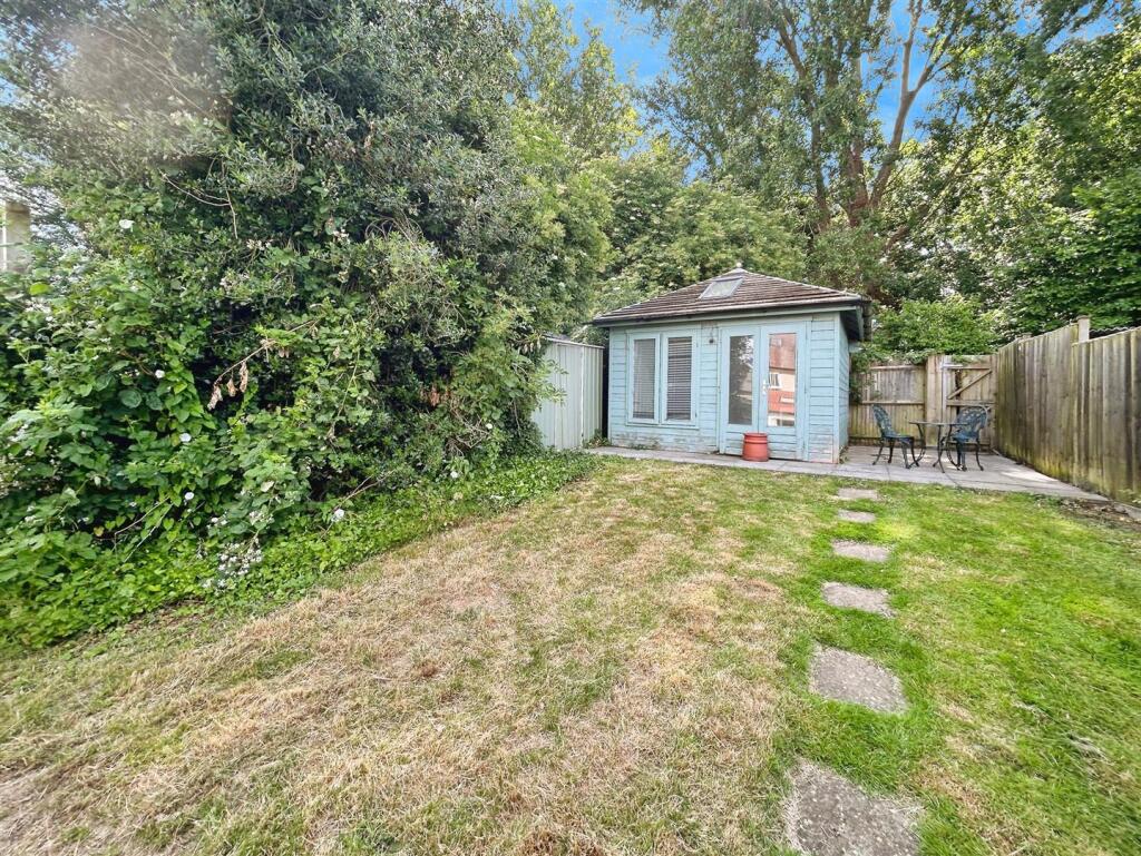 f1d29836--4043-8C1A-AE855294CD52-40241-00001A6FB95