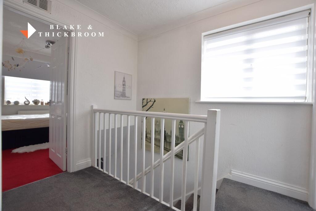 FIRST FLOOR LANDING