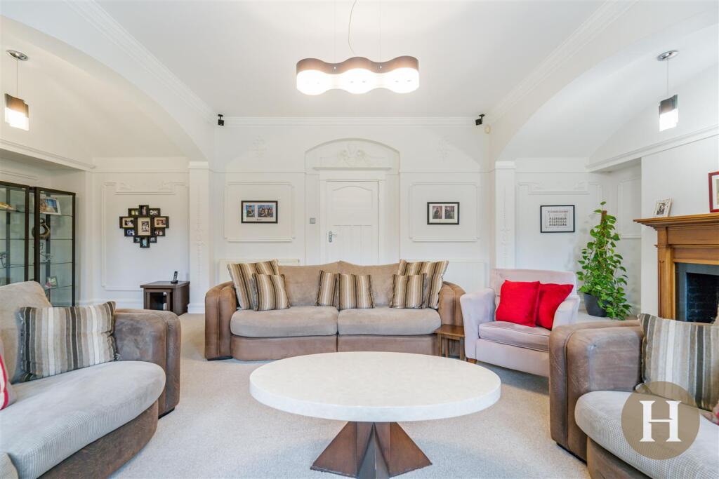 Hadleigh Estate Agents-23.jpg