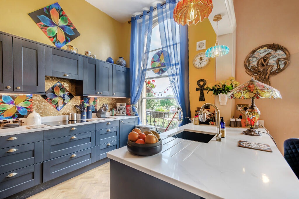 8658748-interior25