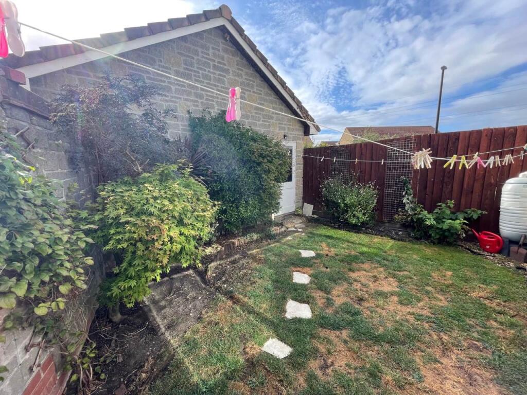 artemesia ave 4 rear