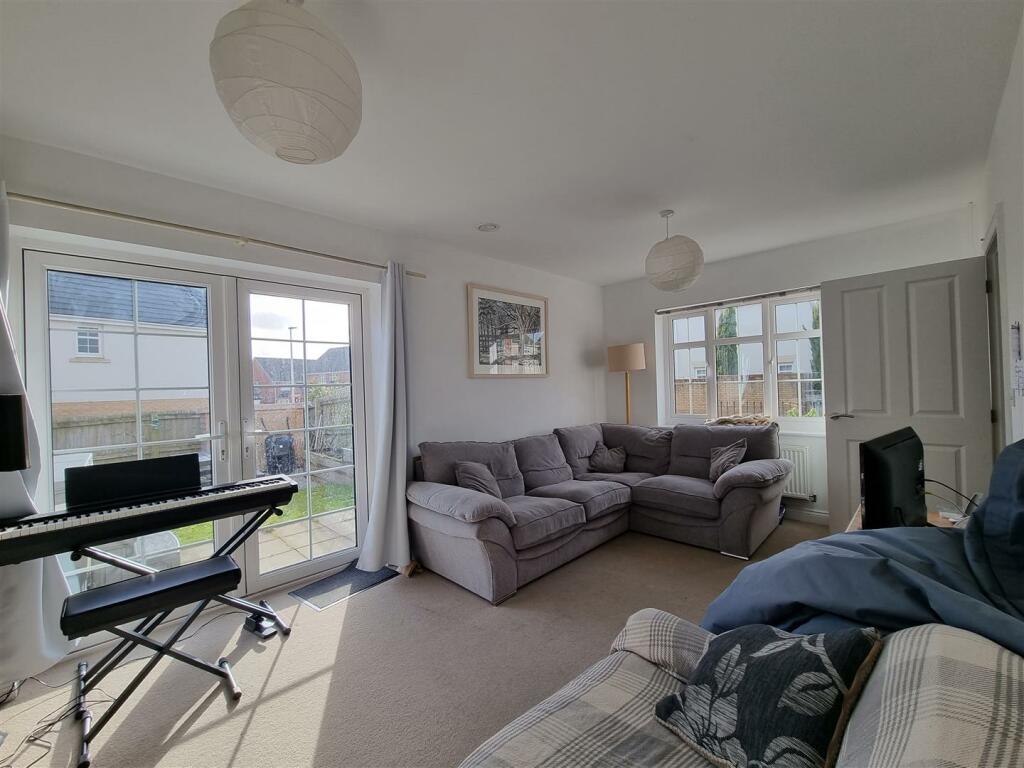 5a Living Room.jpg