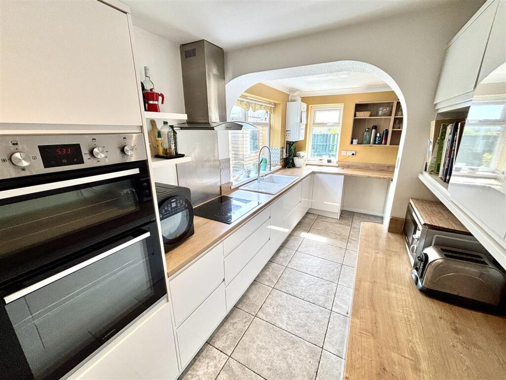 Open Plan Kitchen and Dining Area