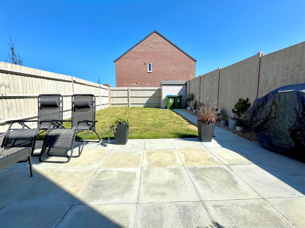 garden 4.jpg