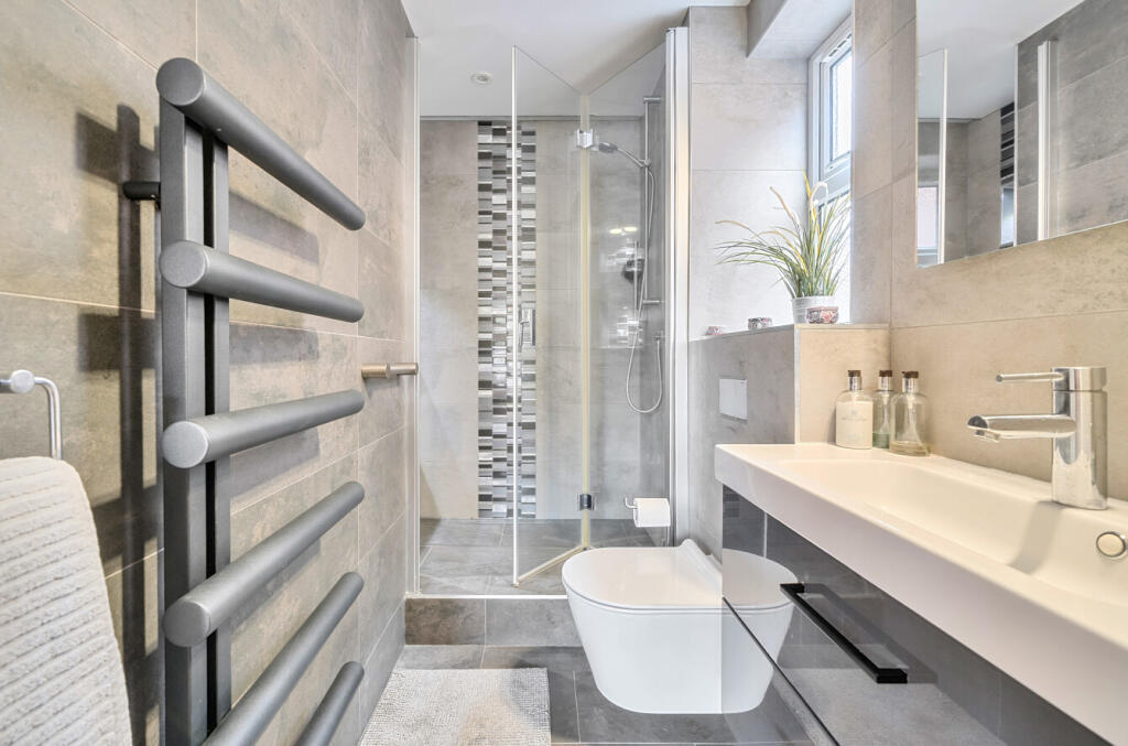 1344893-16-68dd12...