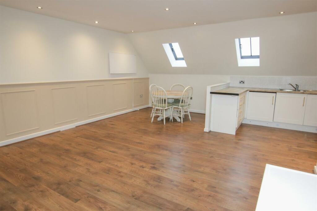 OPEN PLAN LIVING DINING KITCHEN