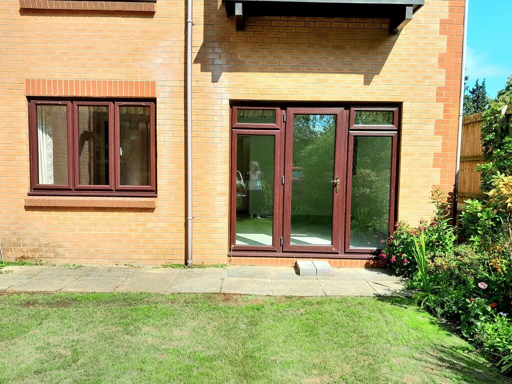 Photo 7 - patio