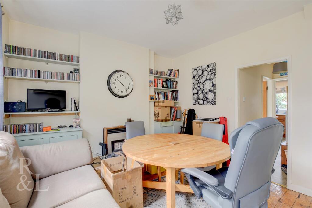 12 Edwinstowe (6).jpg