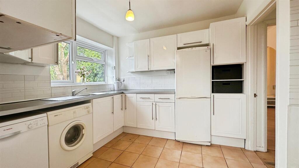 241bcaad--4AA2-9D2C-53F3EABD7AC7-20484-000006CC4CB