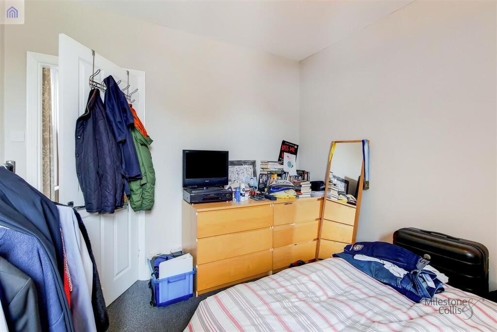 11_Bedroom 2-0.jpg