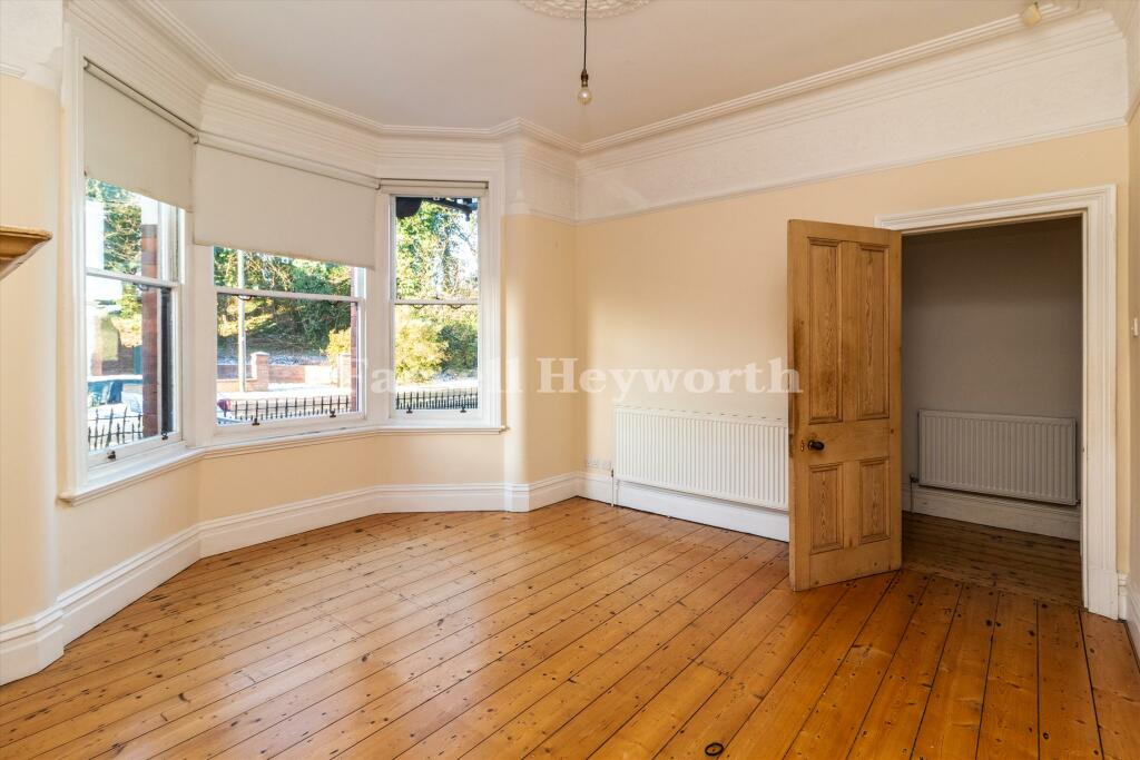Lounge image 2