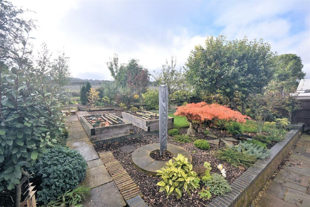 Garden 2.jpg
