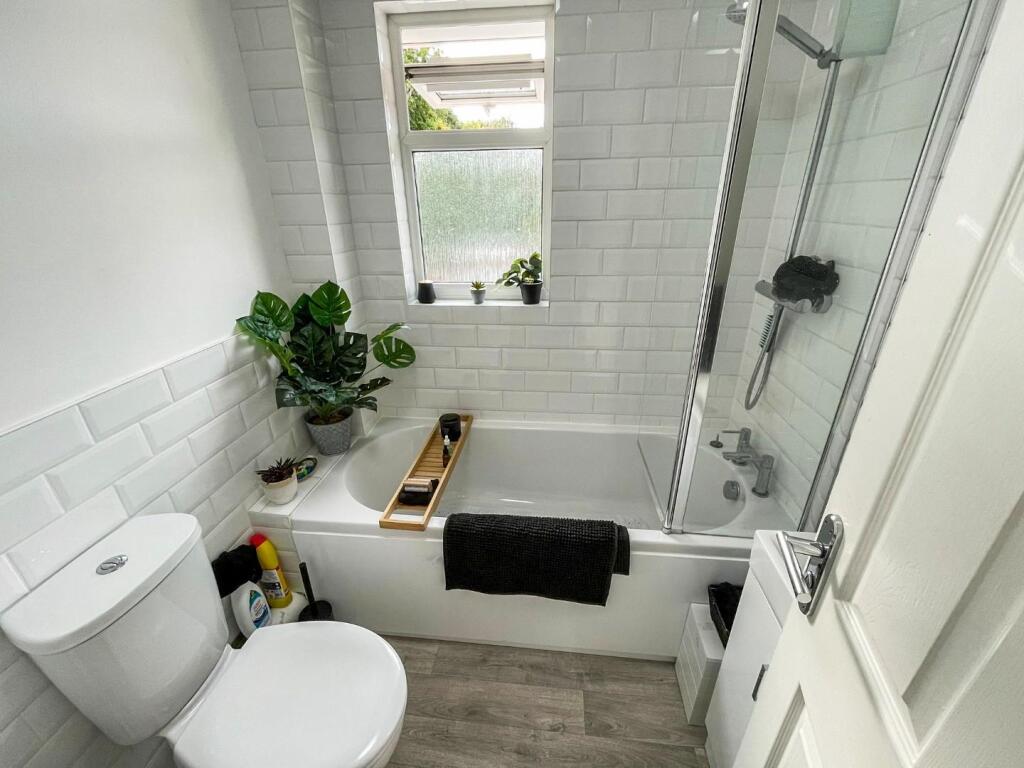 tlc_b29a0b66-984f-4d51-b9cb-b394a30dc6d3_86c648d.j