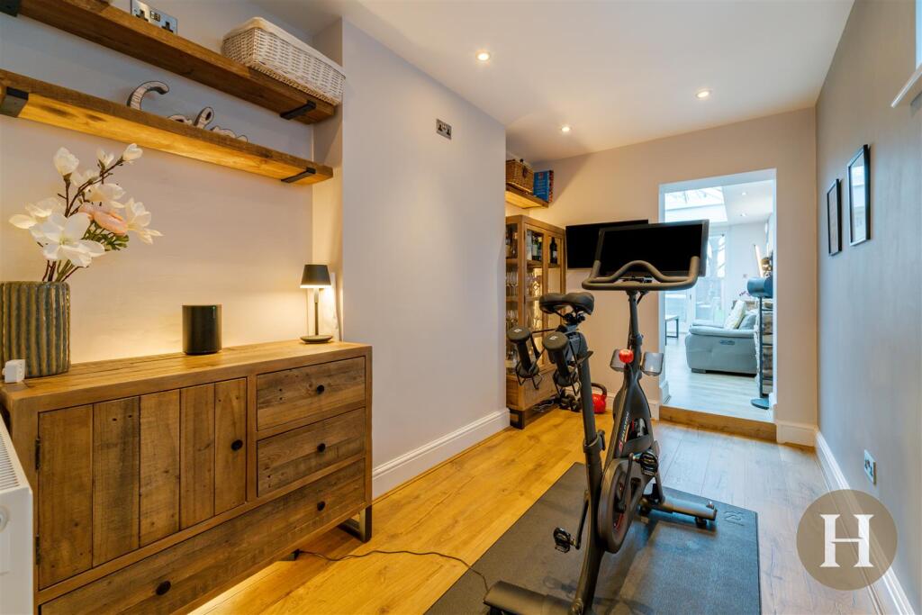 Hadleigh Estate Agents-13.jpg