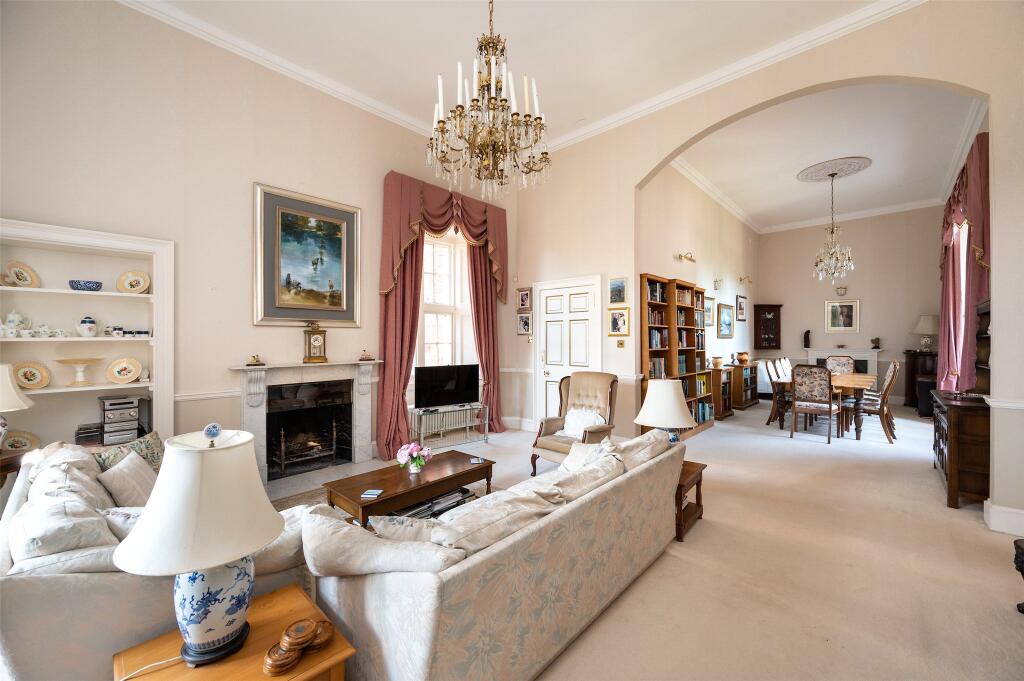 Drawing/Dining Room