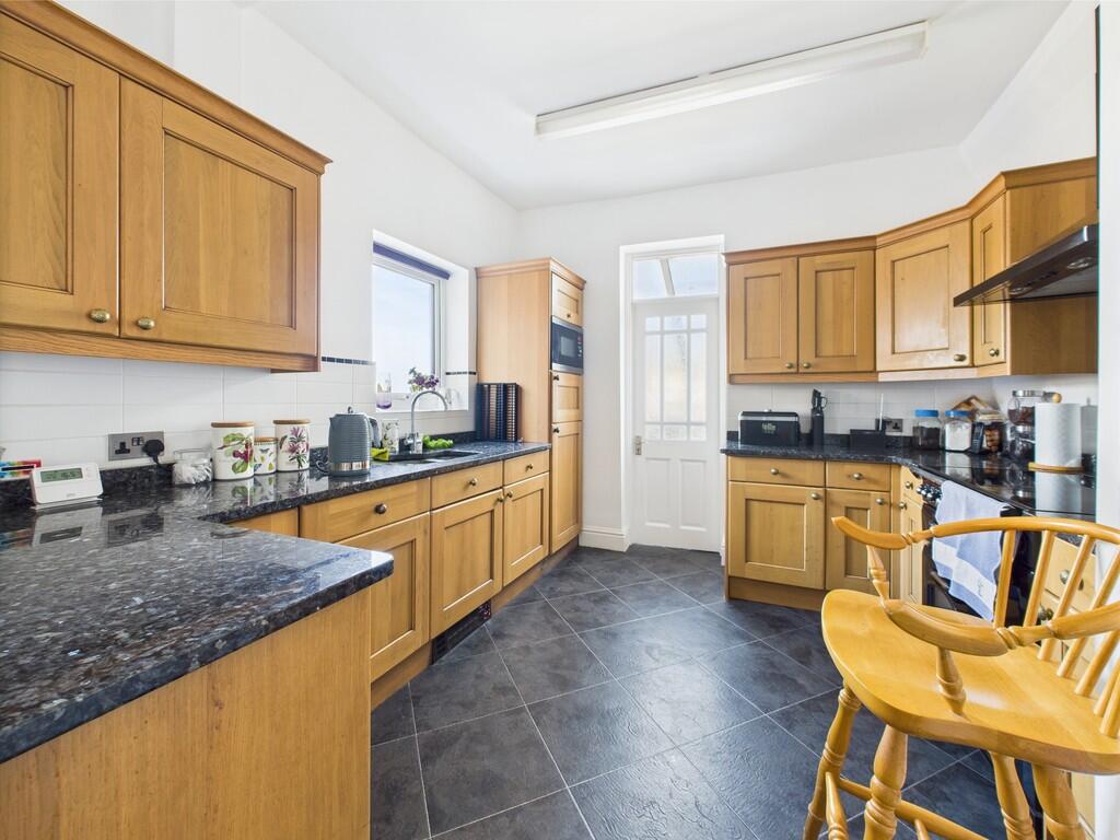 CAM03974G0-PR0140...