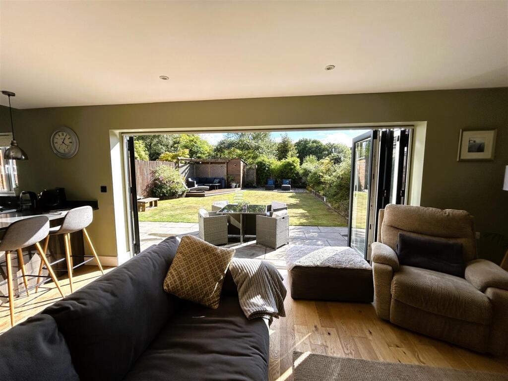bi folds.JPG