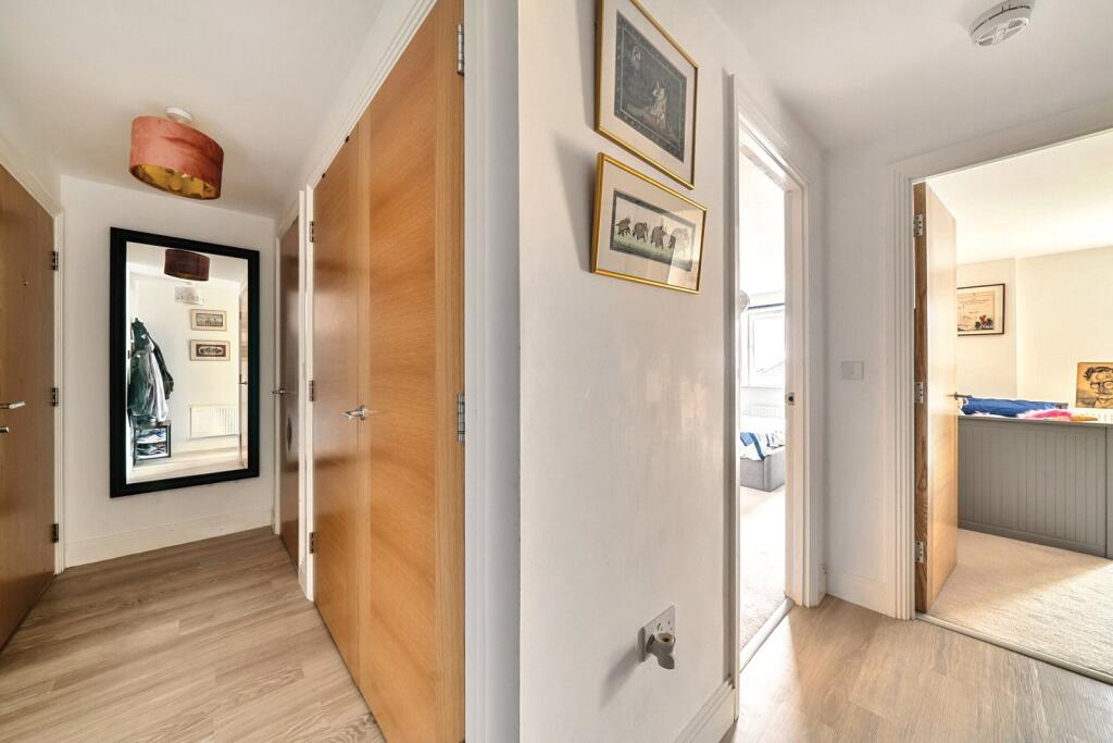 1304224-16-684863...