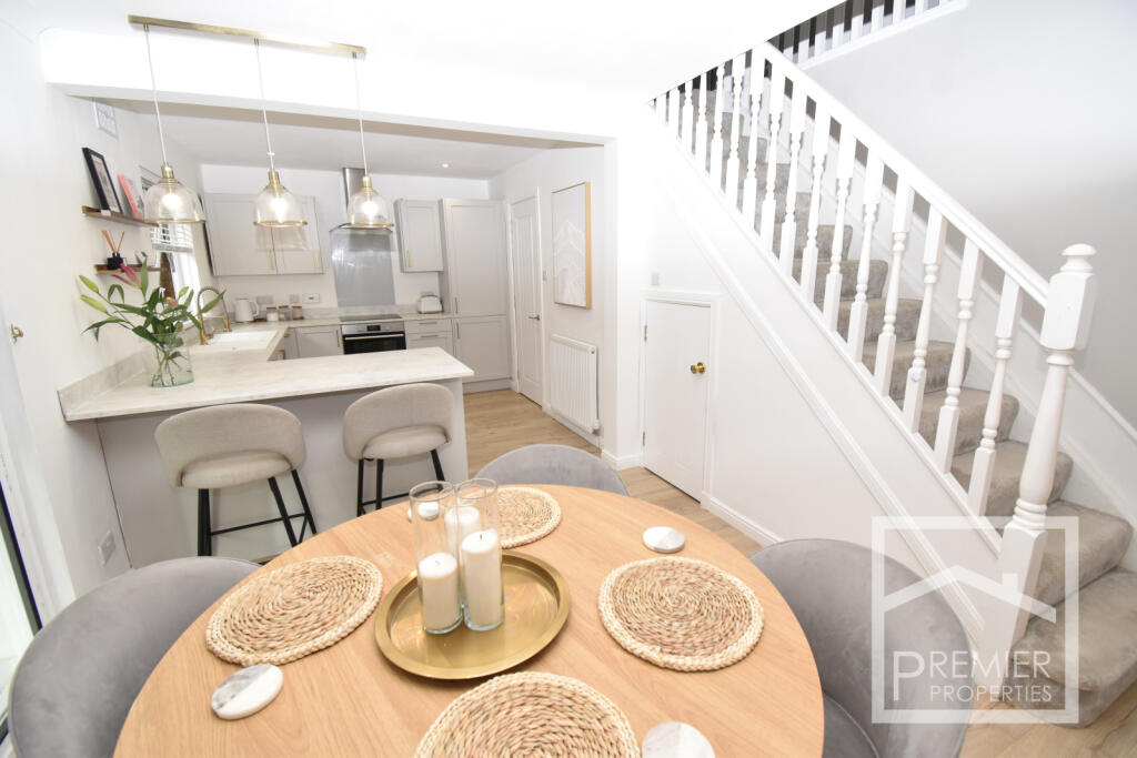 Kitchen dining room