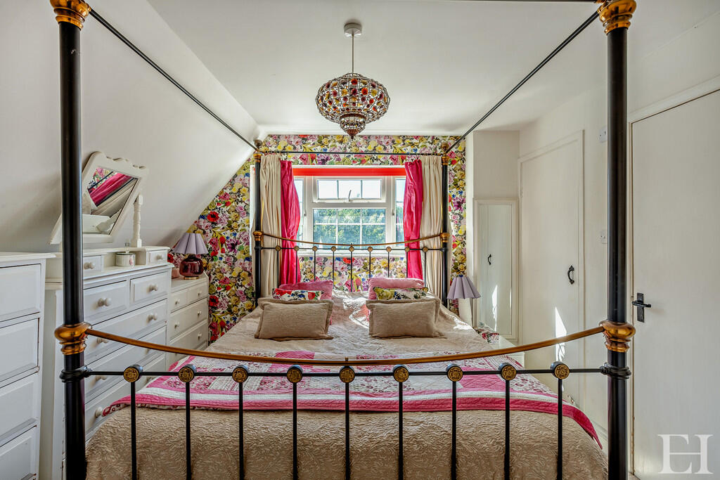8663375-interiorW...
