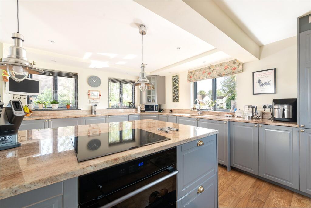 Kitchen/Dining